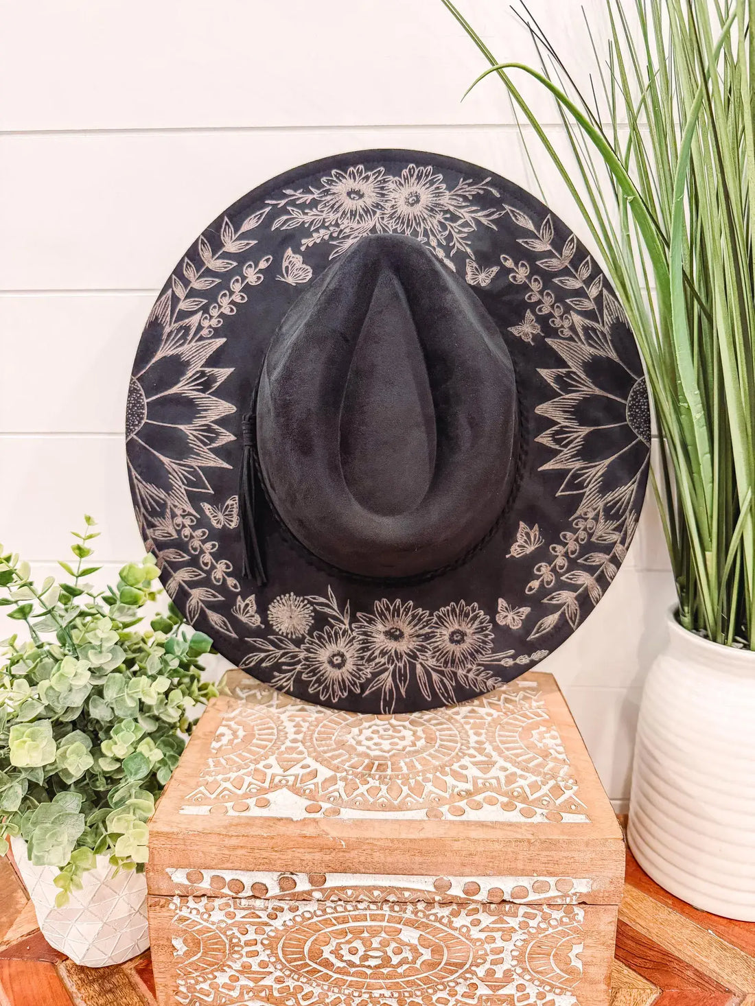 Floral Print Hat: Black
