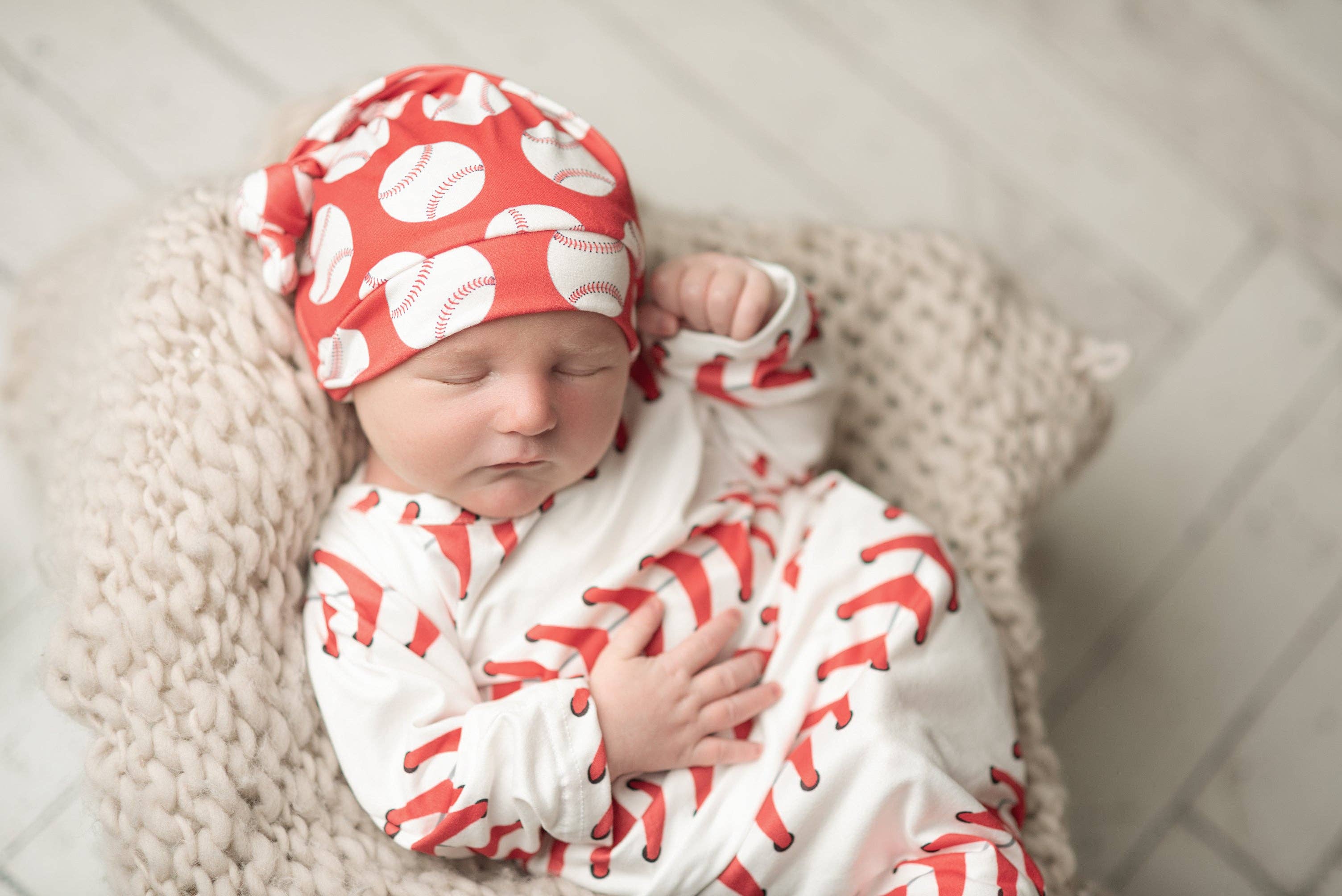 Baseball Baby Gown and Hat: 0-3 Months