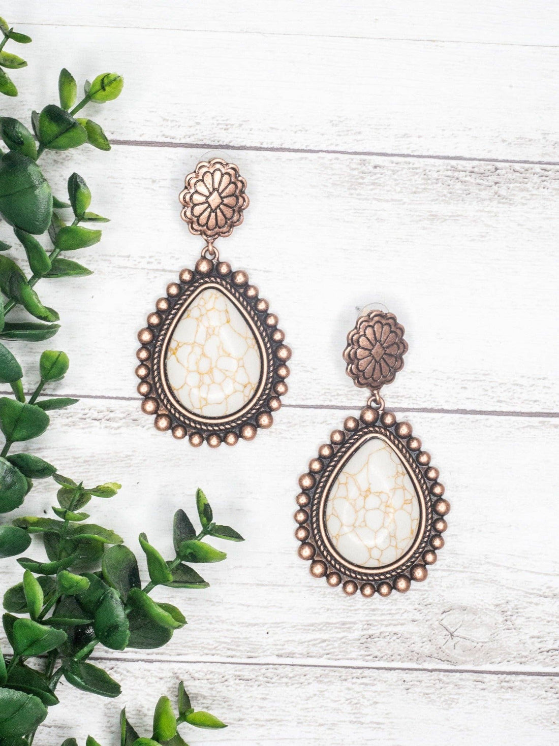 Saddle Up Cowgirl Cream Howlite Teardrop Pendant Concho Stud Earrings: Cream / One Size