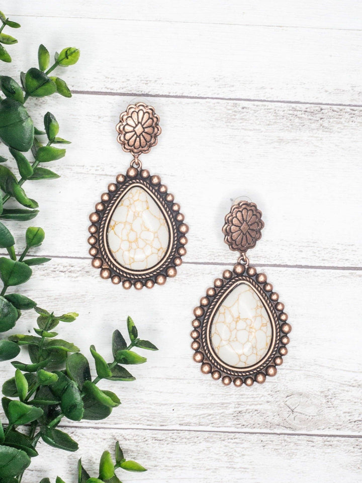 Saddle Up Cowgirl Cream Howlite Teardrop Pendant Concho Stud Earrings: Cream / One Size
