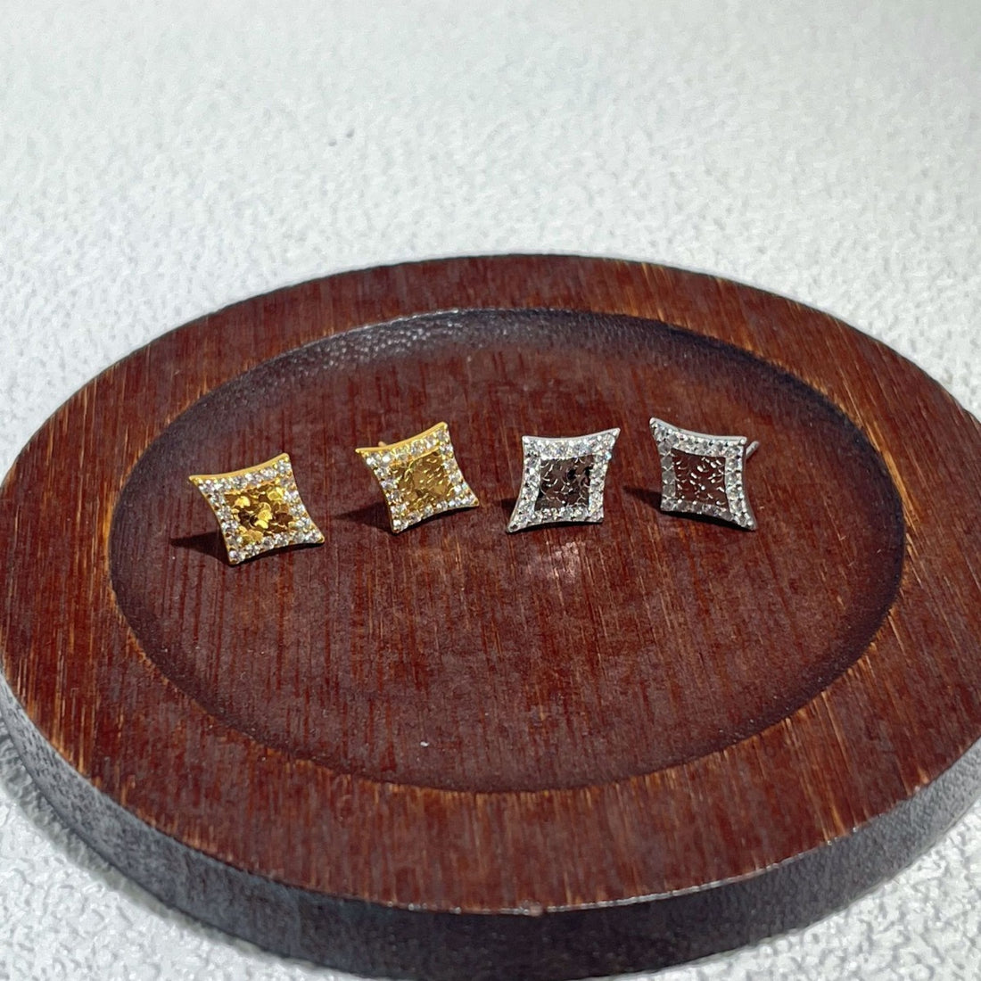 ea99611b-9ac9-4e40-b257-769f0ed55f1c-Max