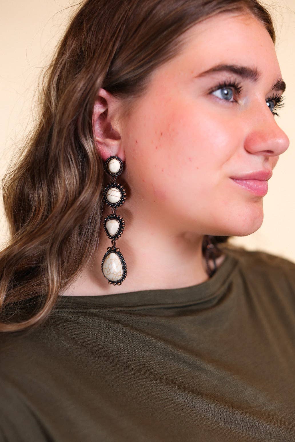 Along The Trail Cream Howlite Rock Copper Dangle Earrings: Cream / One Size